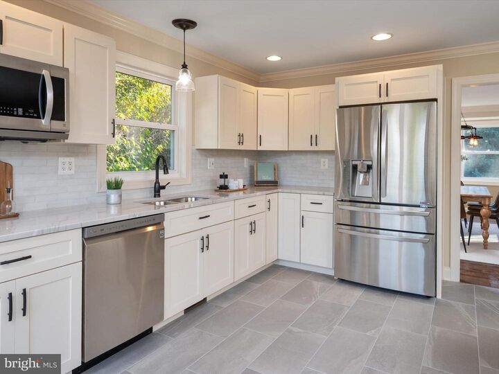 Property Photo: 5108 Mountain Road MD 21122