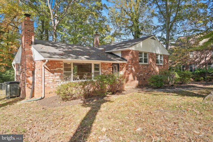 Property Photo:  2904 Swanee Lane  VA 22031