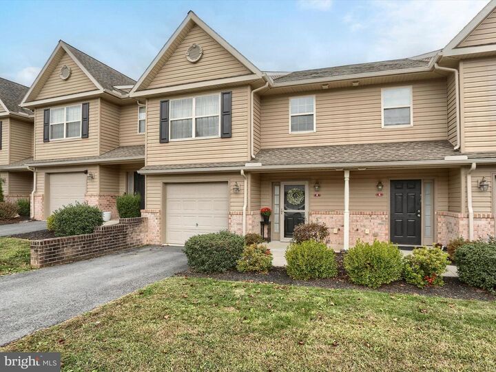 Property Photo:  8 Brook Side Drive  PA 17013 