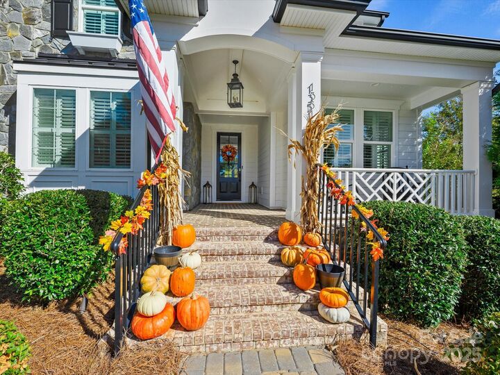 Property Photo:  13513 Old Store Road  NC 28078 