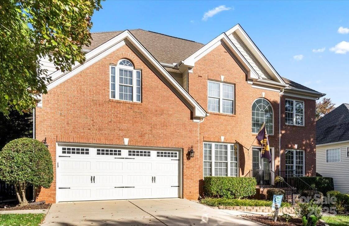 Property Photo:  11809 Farnborough Road  NC 28078 