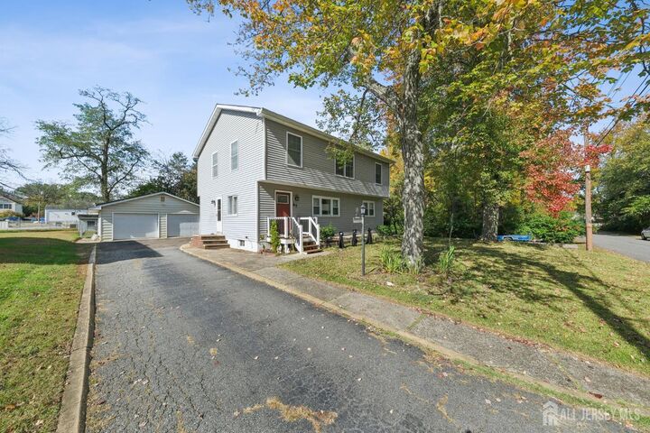 Property Photo:  47 Thomas Street  NJ 08831