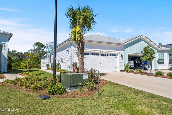 Property Photo:  9052 Parrot Place  FL 32413