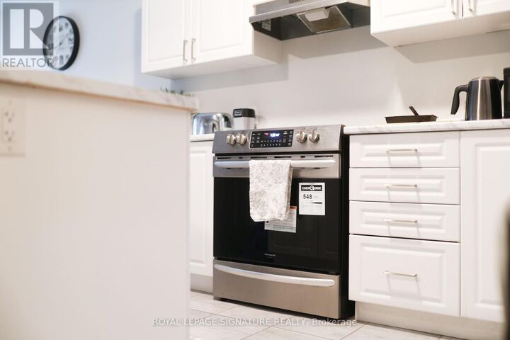 Property Photo: 4885 Pettit Avenue ON L2E 5H4