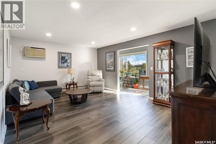Property Photo:  112 103 Keevil Crescent  SK S7N 4L9