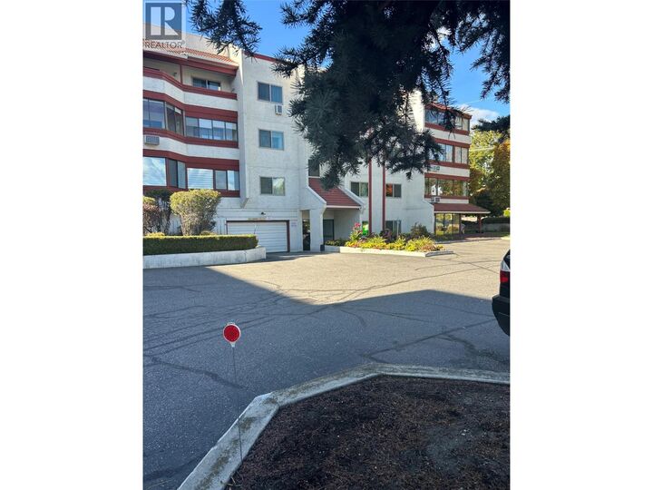 Photo de la propriété:  2110 Hoy Street 306  BC V1Y 8T4