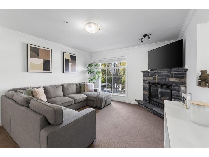 Photo de la propriété:  46832 Hudson Road 15  BC V2R 0L9