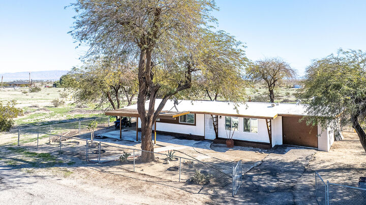 Property Photo:  2338 Sand Ere Avenue  CA 92274 