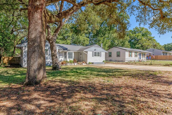 Property Photo: 348 Chicago Avenue FL 32580