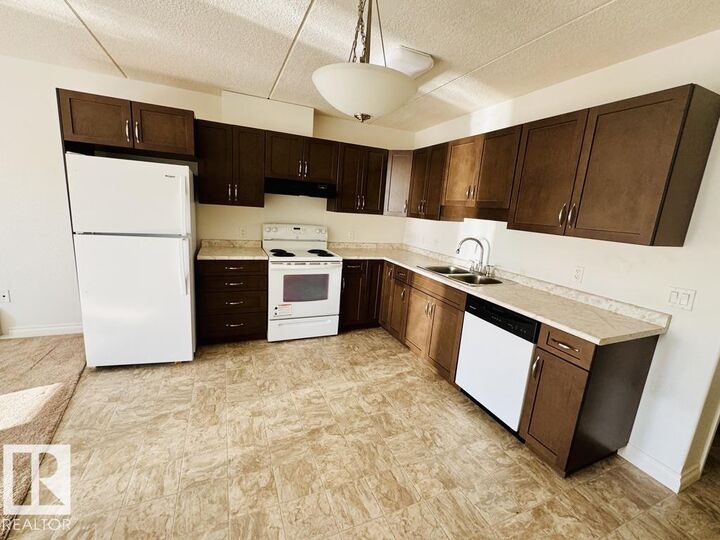 Photo de la propriété:  4614A Lakeshore Drive 302  AB T0A 3A3