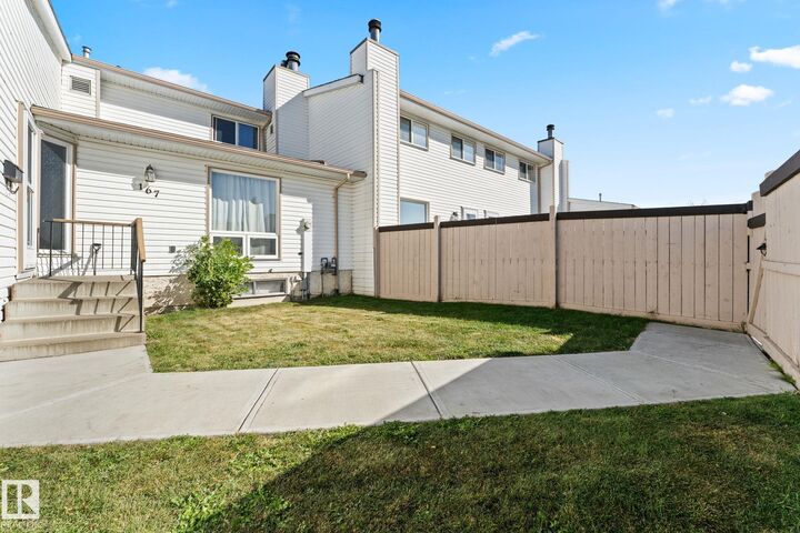 Property Photo:  167 Marlborough Place NW  AB T5T 1Y6 