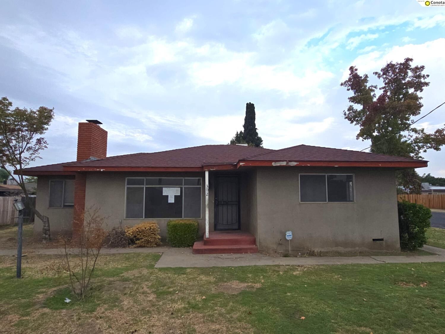 Property Photo: 302 Stadium Road CA 93637
