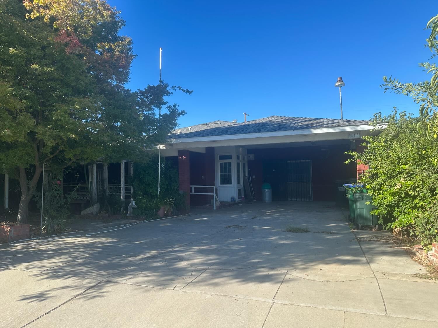 Property Photo:  413 S 5th Street  CA 93625 