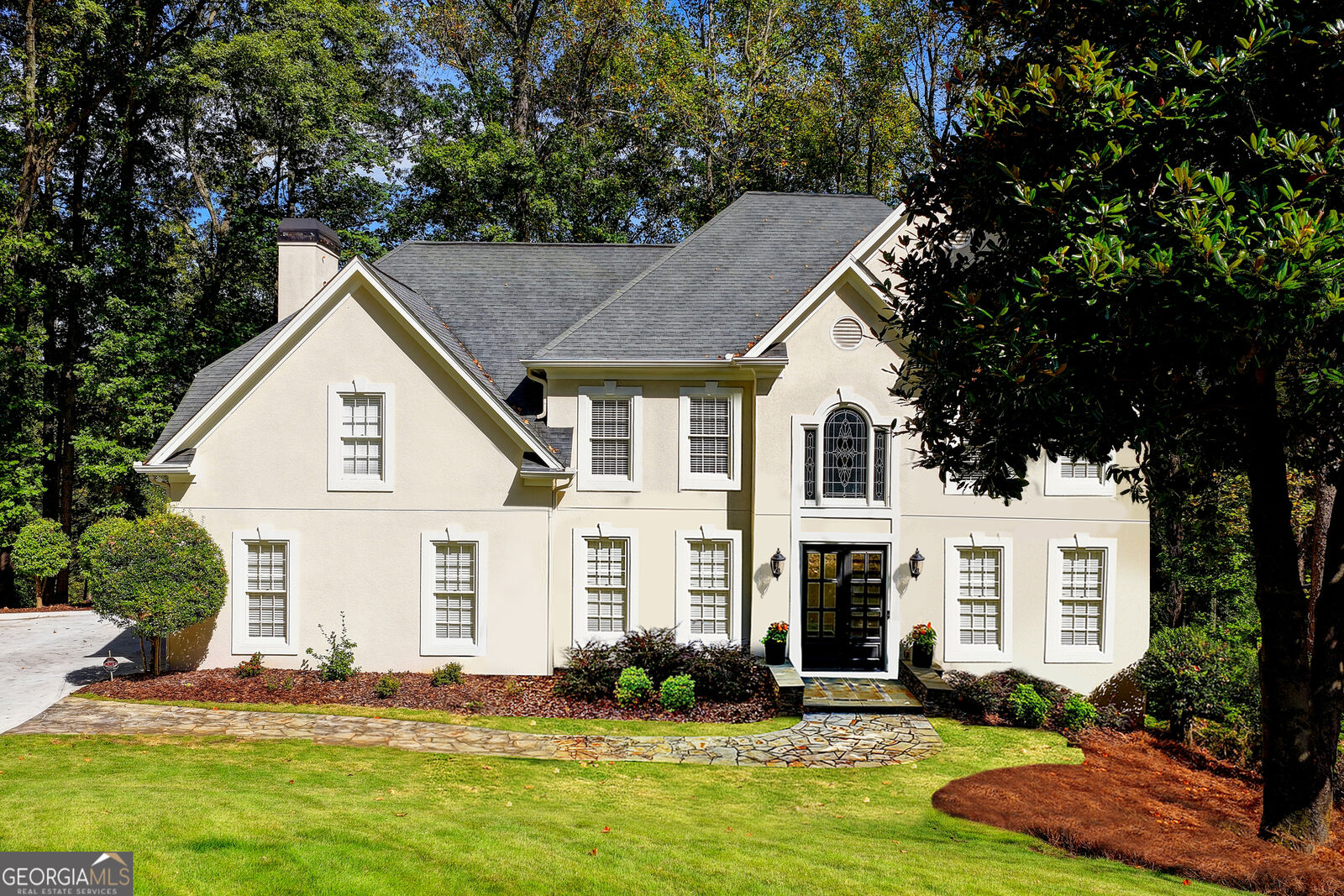 Property Photo: 455 Oak Laurel Court GA 30022