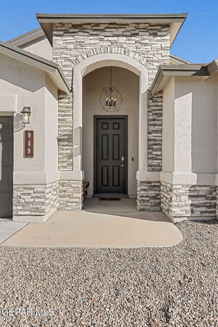 Property Photo:  949 Pecos River Drive  TX 79932