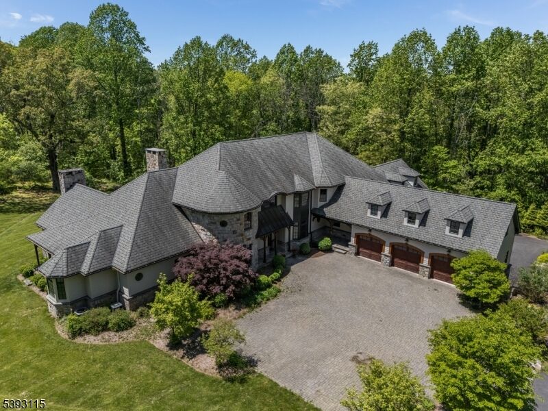 Property Photo:  152 Whitebridge Road  NJ 08867 