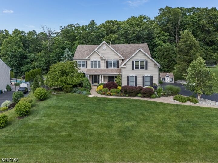 Property Photo:  10 Pheasant Dr  NJ 08551