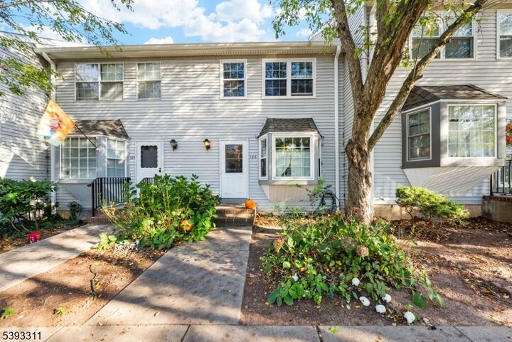 106 Franklin Ct  Raritan Twp. NJ 08822 photo