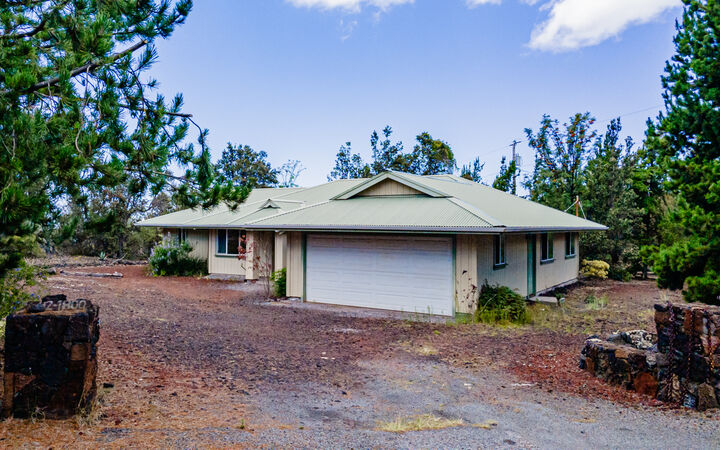 Property Photo:  92-1800 Keaka Pkwy  HI 96737