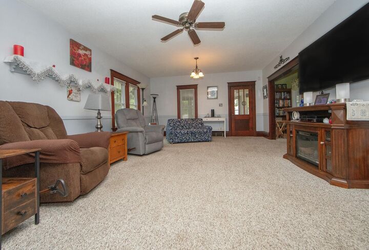 Property Photo:  308 W Superior Street  IA 50619