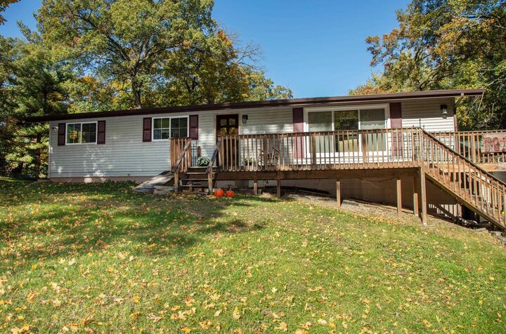 1401 SE 18th Avenue  Waverly IA 50677 photo