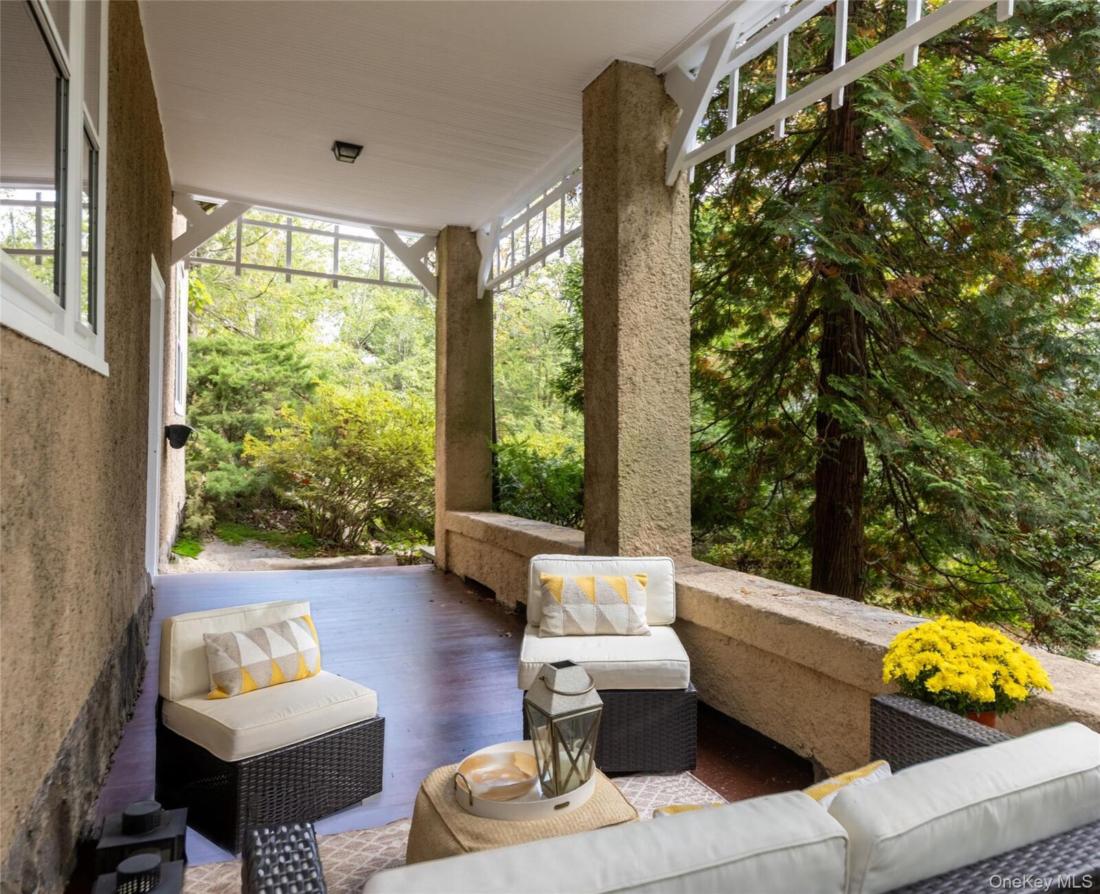 Property Photo:  65 Circle Drive  NY 10706