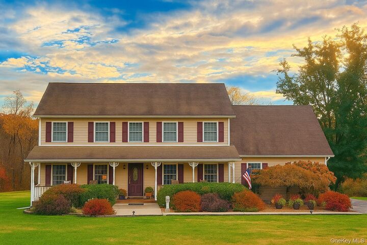 17 Charlotte Lane  Middletown NY 10940 photo