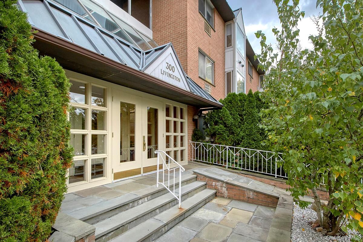 Property Photo:  300 Livingston Avenue 2D  NY 10543 