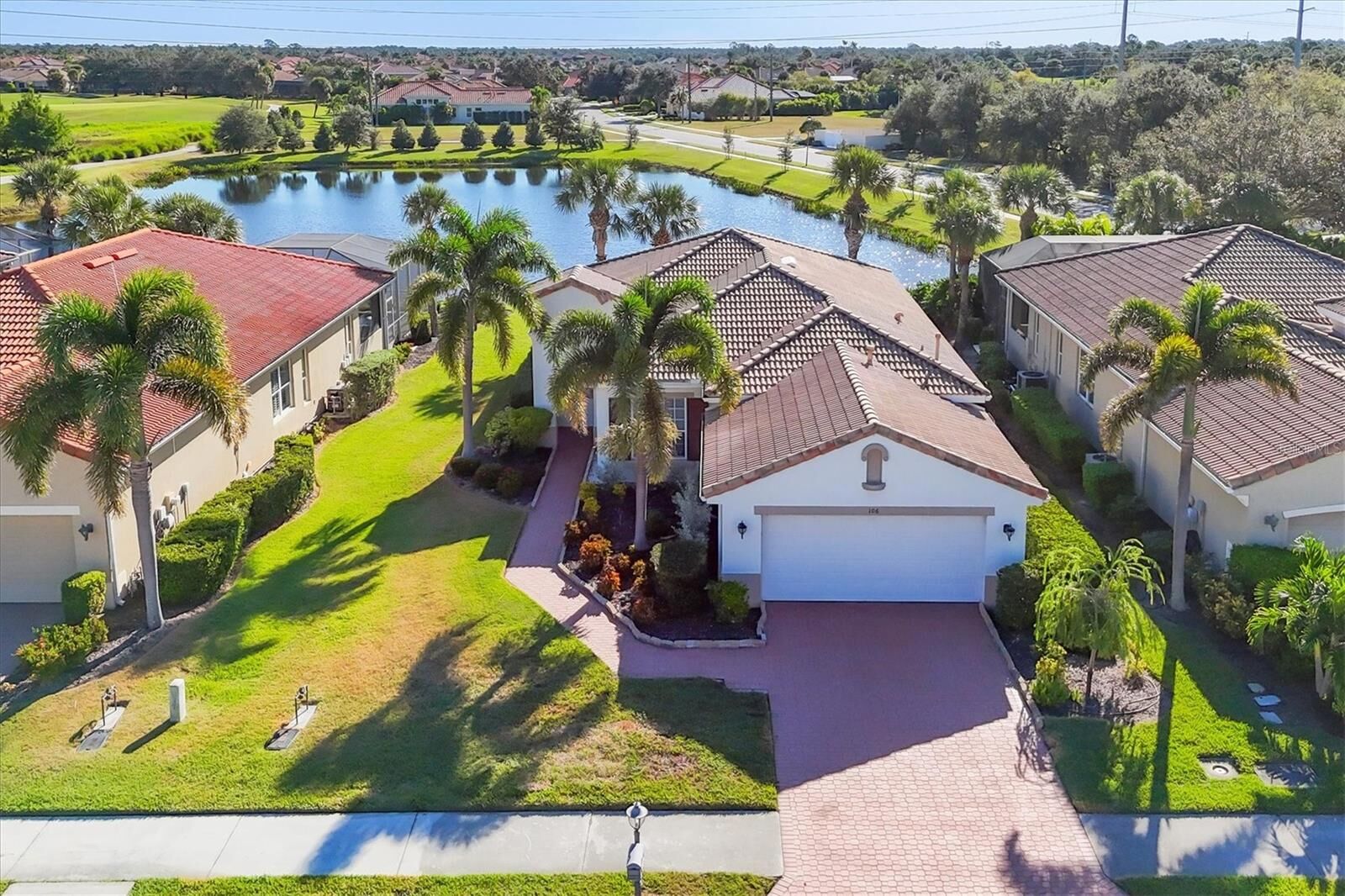 Property Photo:  106 Savona Way  FL 34275