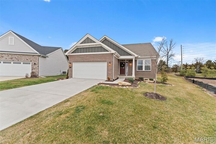 5 Spinney Bough Court  Wentzville MO 63385 photo