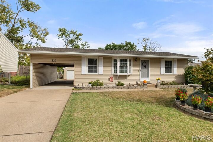 223 Freeman Drive  Mehlville MO 63129 photo
