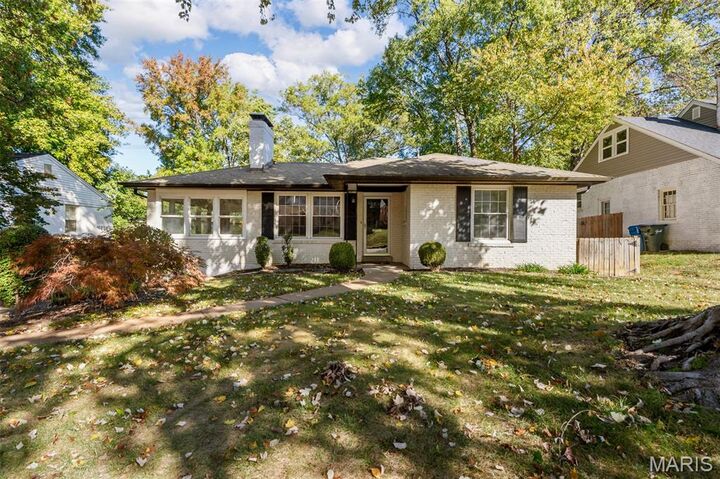 1025 Glenmoor Lane  St Louis MO 63122 photo
