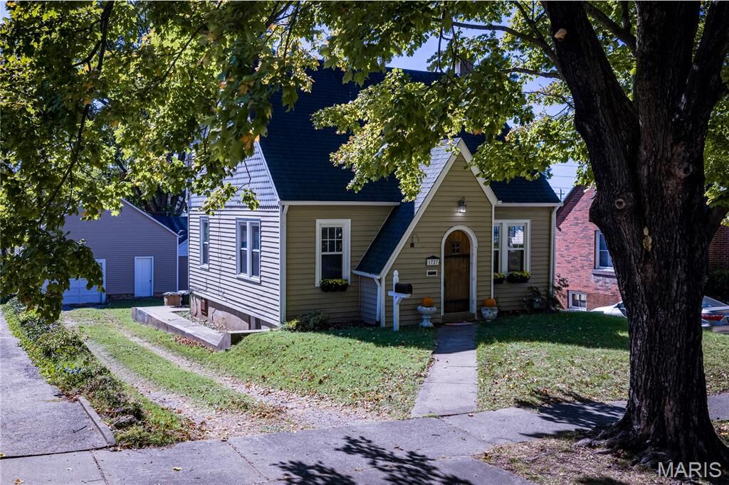 Property Photo:  1727 Whitener Street  MO 63701 