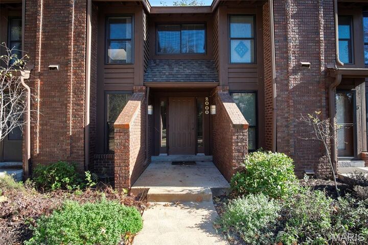 Property Photo: 2000 Trailcrest Lane 3 MO 63122