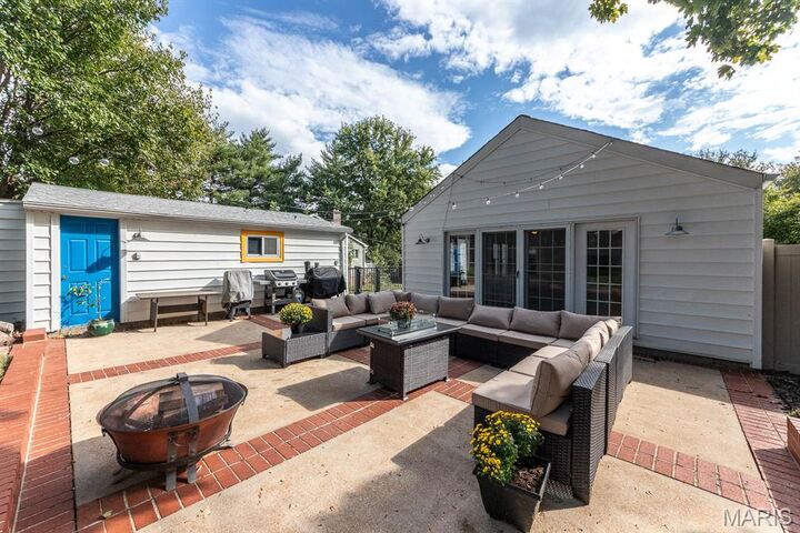 Property Photo:  203 E Jackson Road  MO 63119