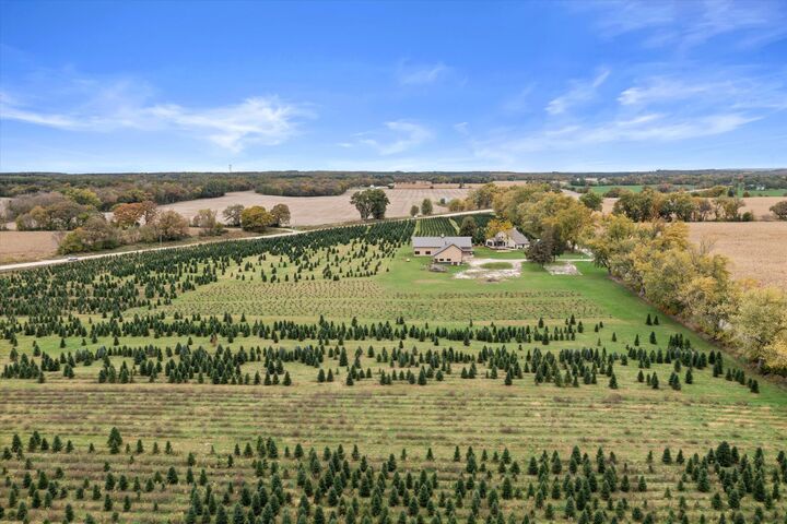 Property Photo:  N9171 Nelson Rd  WI 53120