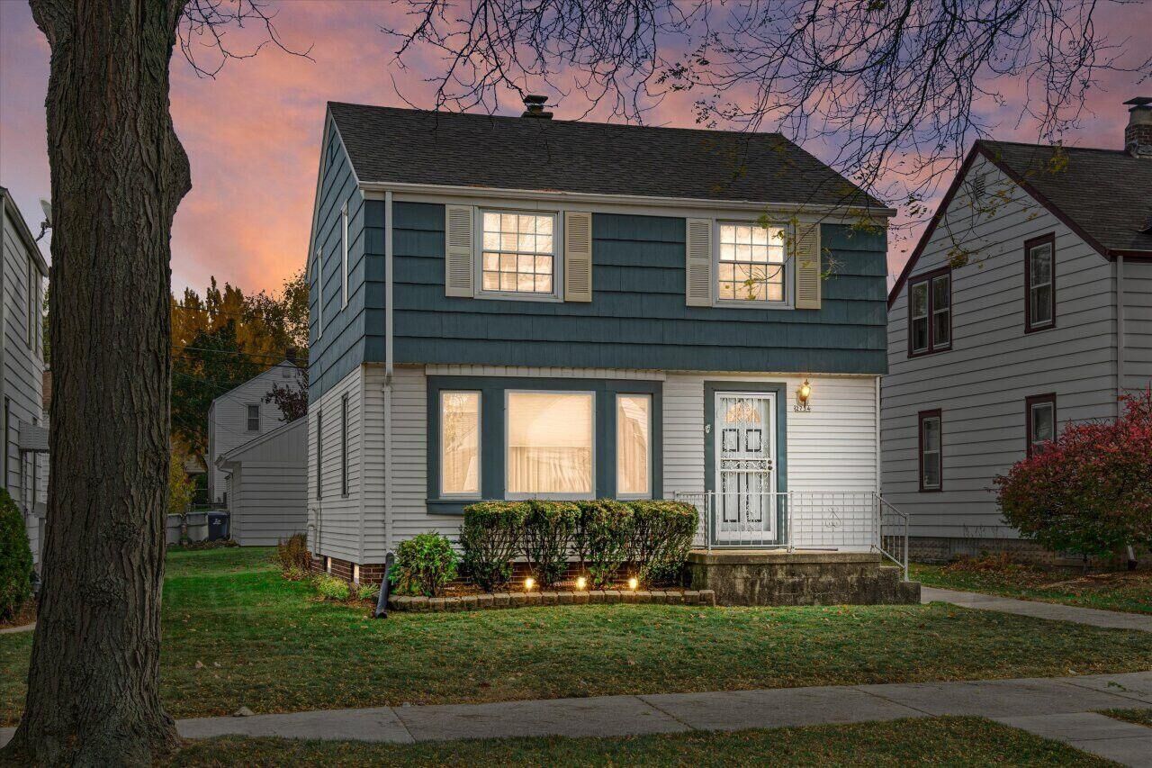 Property Photo:  2734 S 45th St  WI 53219