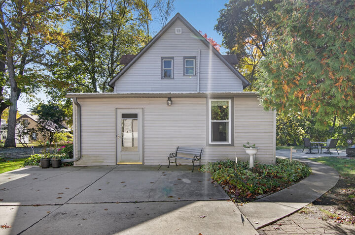 Property Photo:  438 Blaine Ave  WI 53405