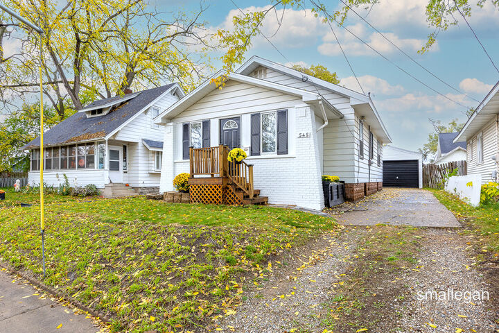 545 Woodridge Street NE  Grand Rapids MI 49505 photo