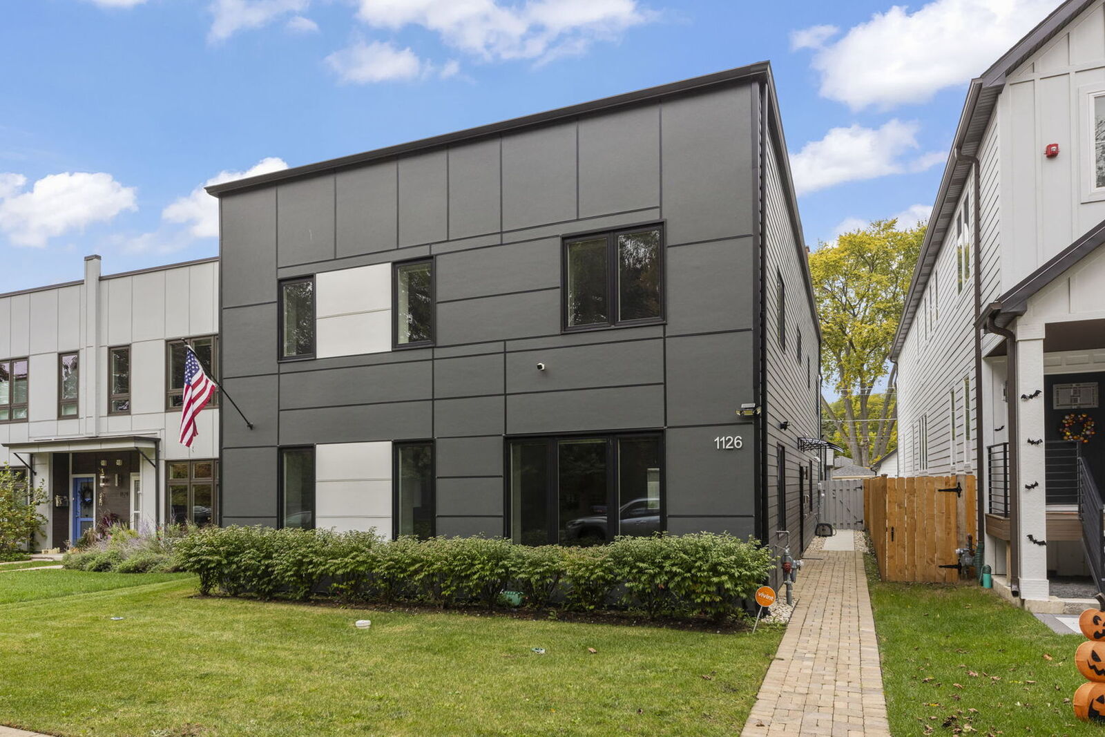 Property Photo: 1126 Pitner Avenue IL 60202