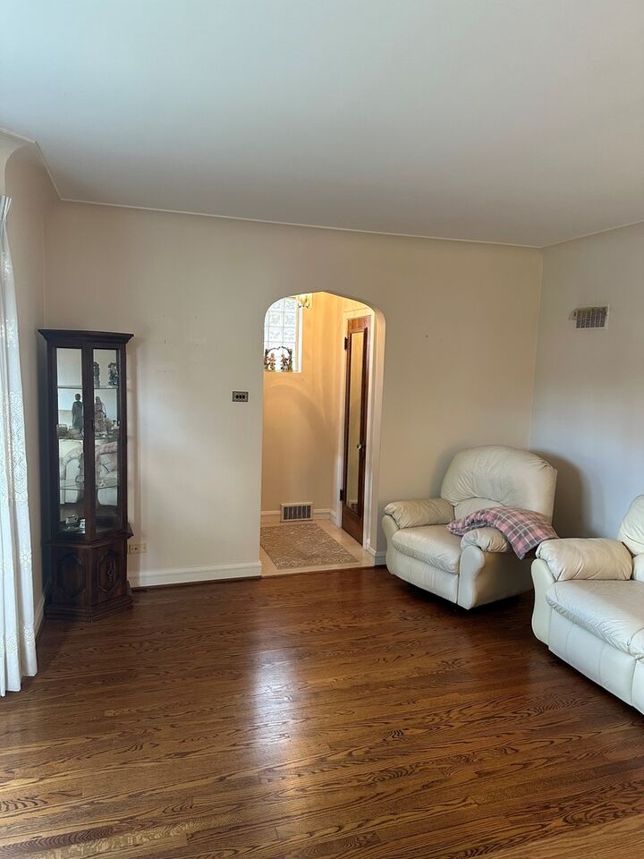 Property Photo:  5813 W Cornelia Avenue  IL 60634