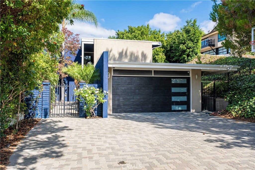 Property Photo:  14001 Summit  CA 90602