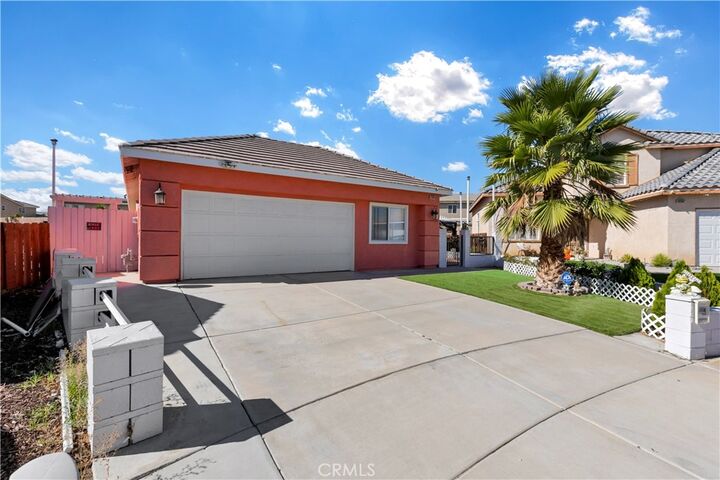 Property Photo:  13261 Via Del Lago  CA 92392 