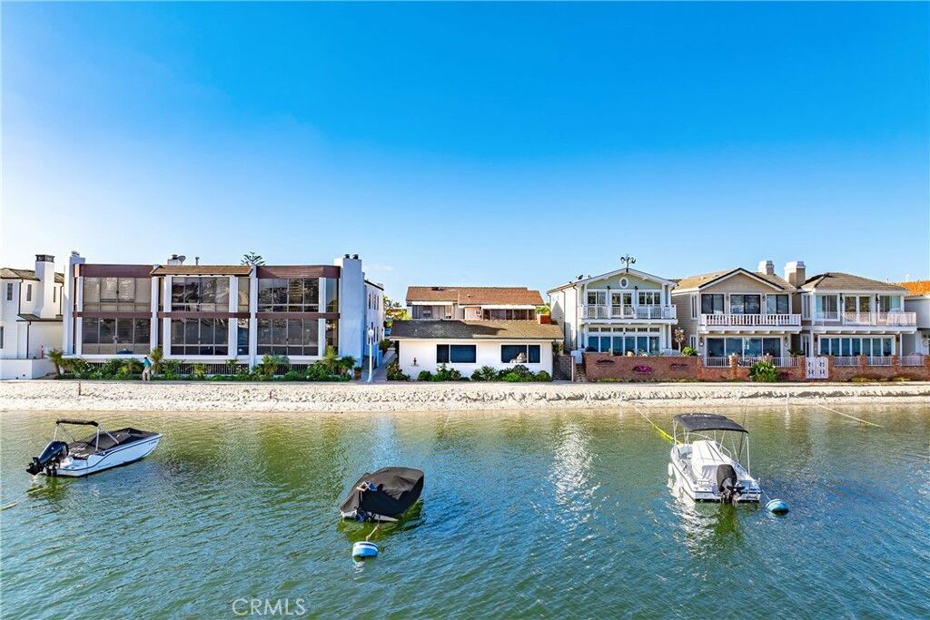 Property Photo:  318 Via Lido Nord  CA 92663 