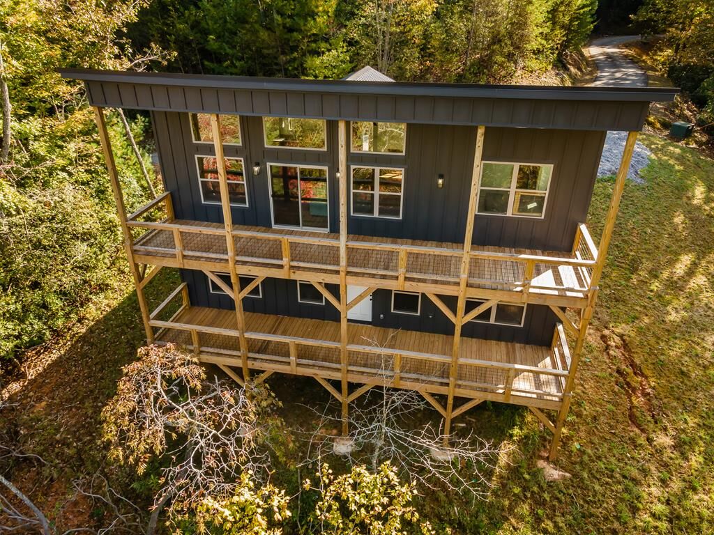 Property Photo:  390 Fiddlers Way  NC 28902