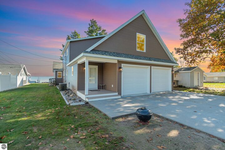 Property Photo:  1115 S Bay Drive  MI 48763