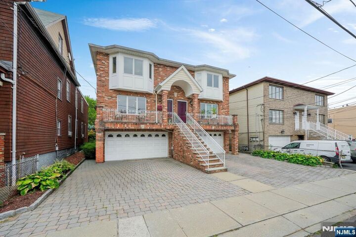 Property Photo:  284 John Street 1R  NJ 07010 