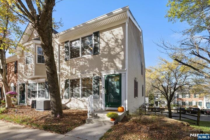 2372 Phillip Court  Mahwah NJ 07430 photo