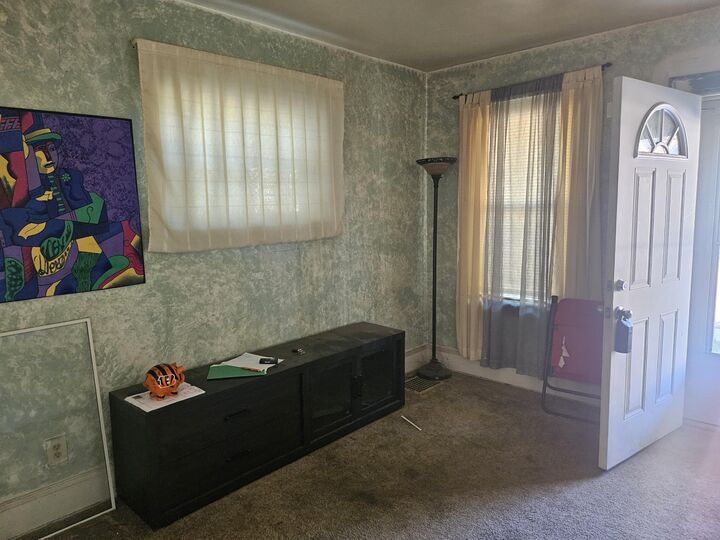 Property Photo:  27 W 32nd Street  KY 41015