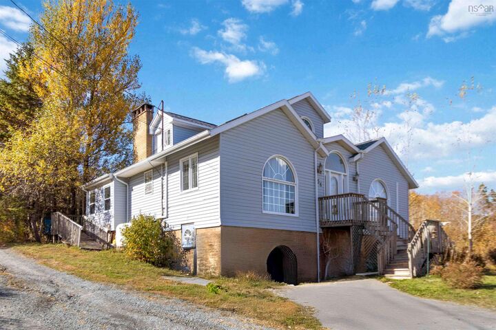 Photo de la propriété:  54 Maclaughlin Road  NS B2W 3R9